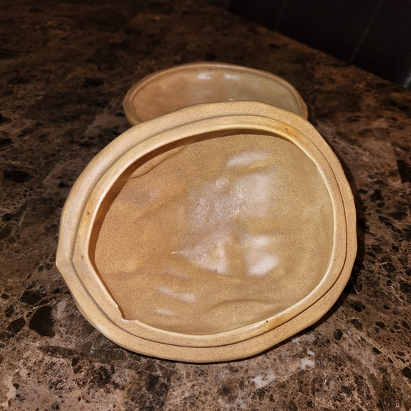 Vintage Ceramic squirrel on walnut covered candy dish - Picture 5 of 5